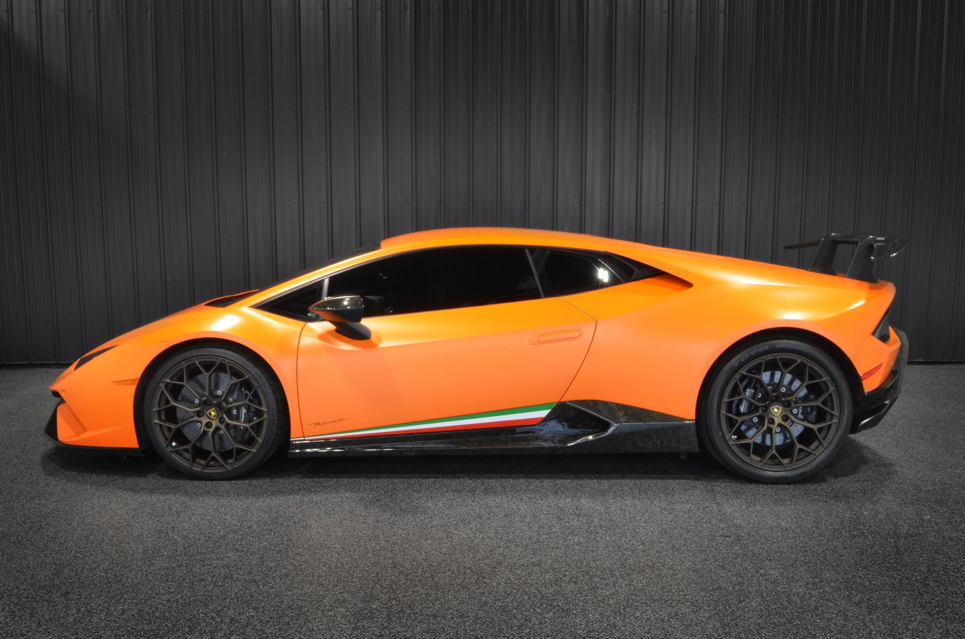 2018 Lamborghini Huracan Performante's photo