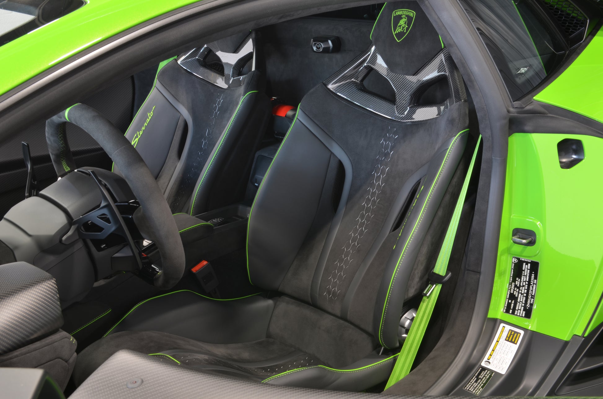 2023 Lamborghini Huracan Sterrato Verde Mantis Green