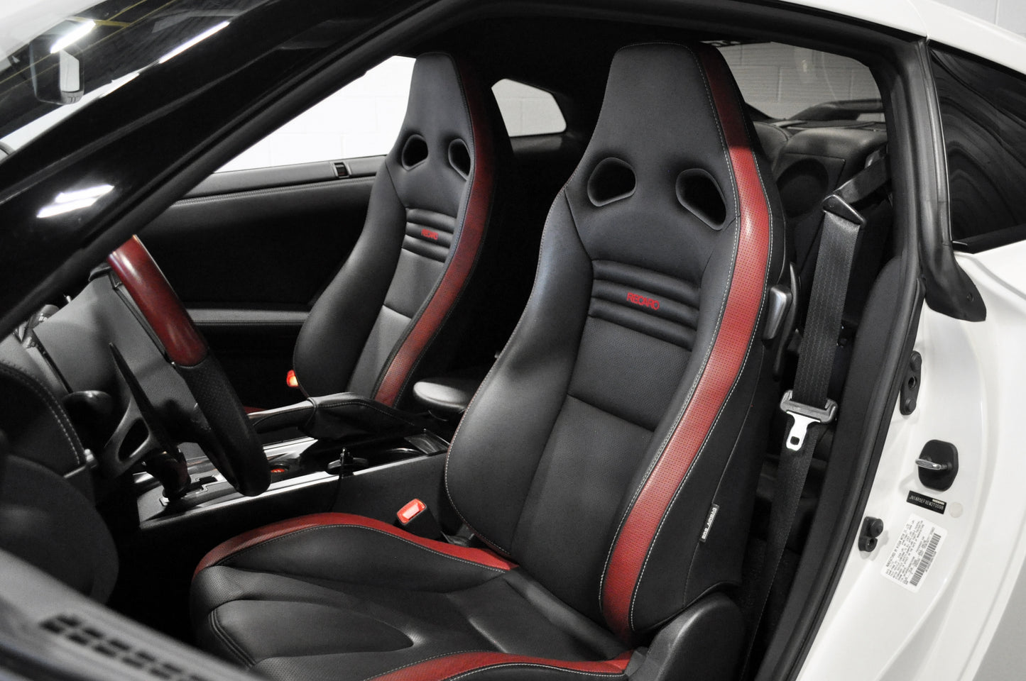 2014 Nissan R35 GTR Pearl White