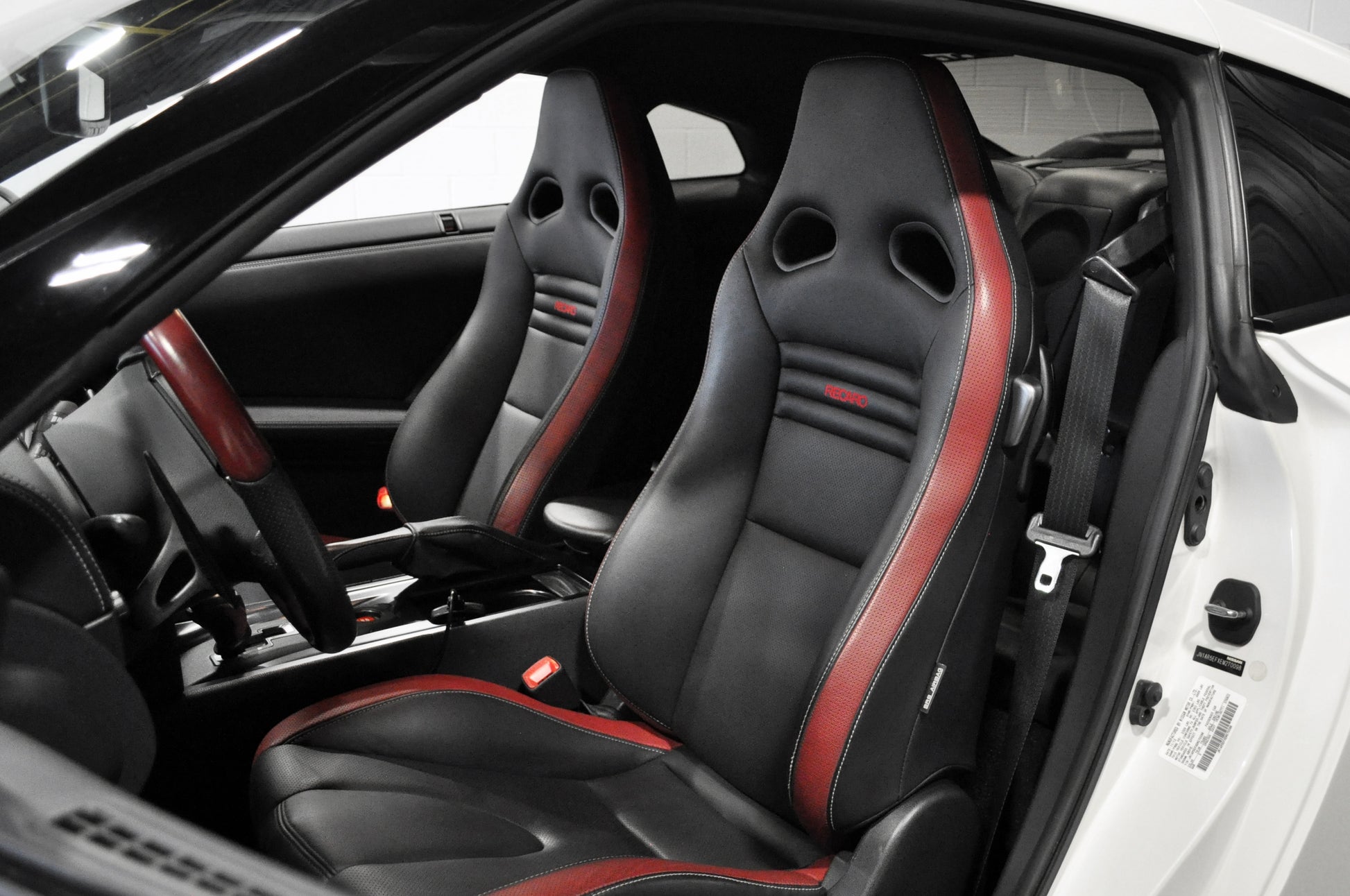 2014 Nissan R35 GTR Pearl White
