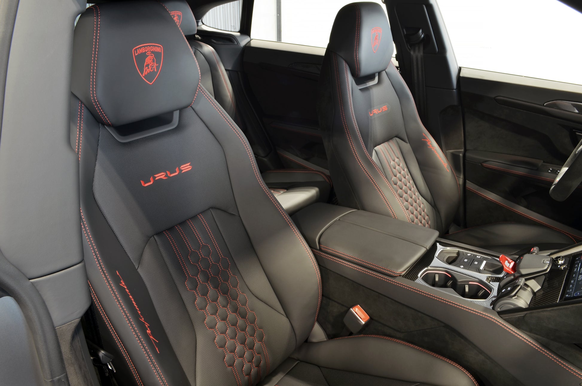 2024 Lamborghini Urus Performante