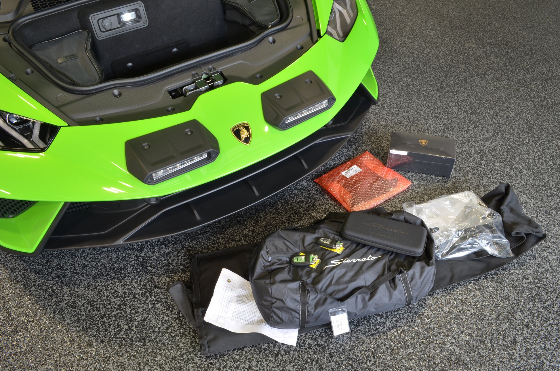 2023 Lamborghini Huracan Sterrato Verde Mantis Green