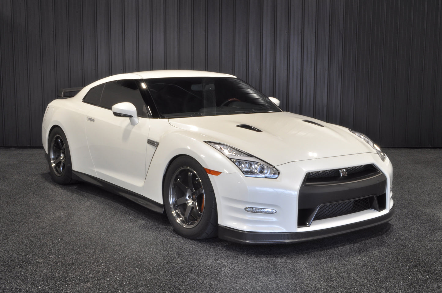 2014 Nissan R35 GTR Pearl White