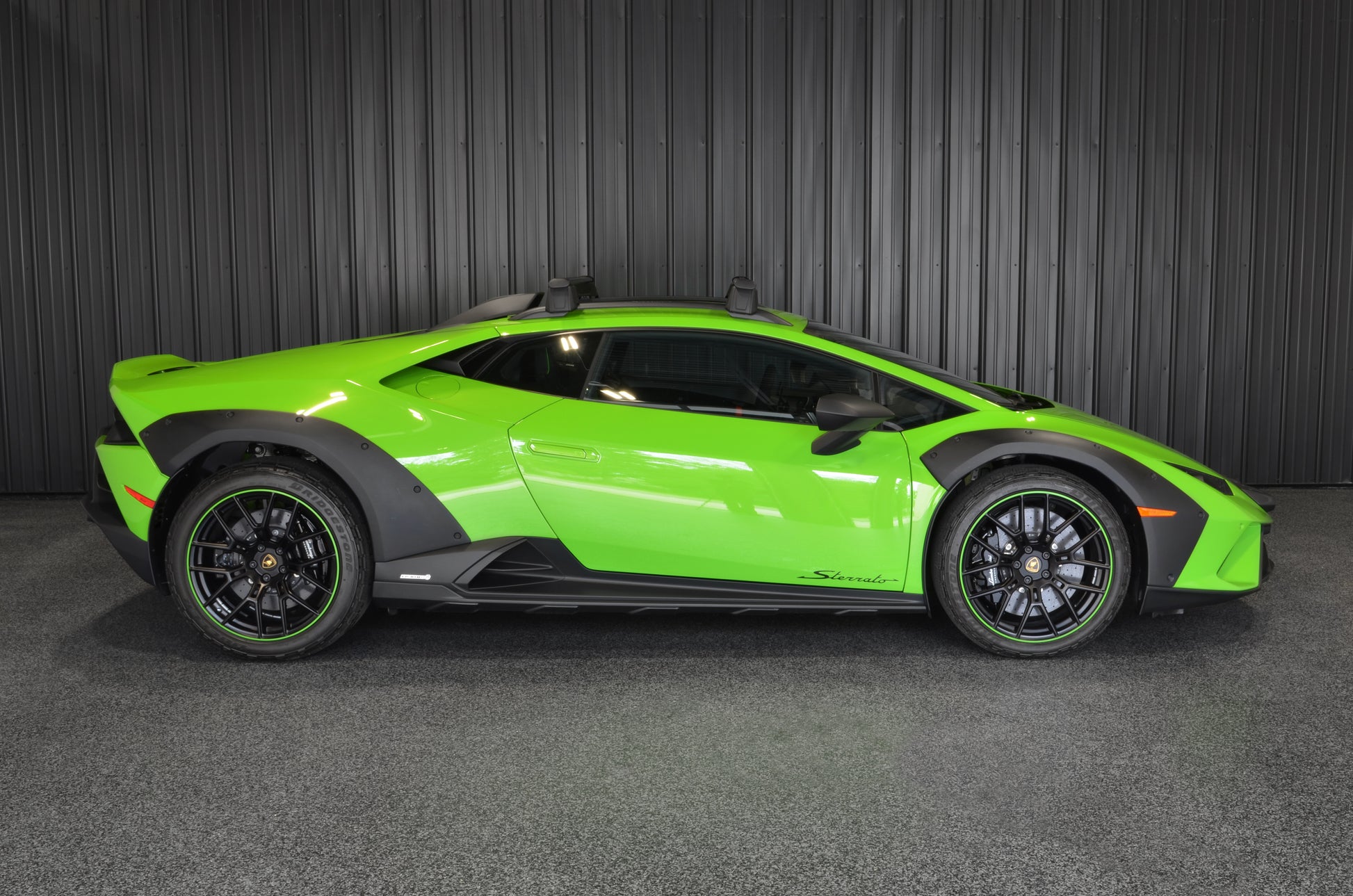 2023 Lamborghini Huracan Sterrato Verde Mantis Green