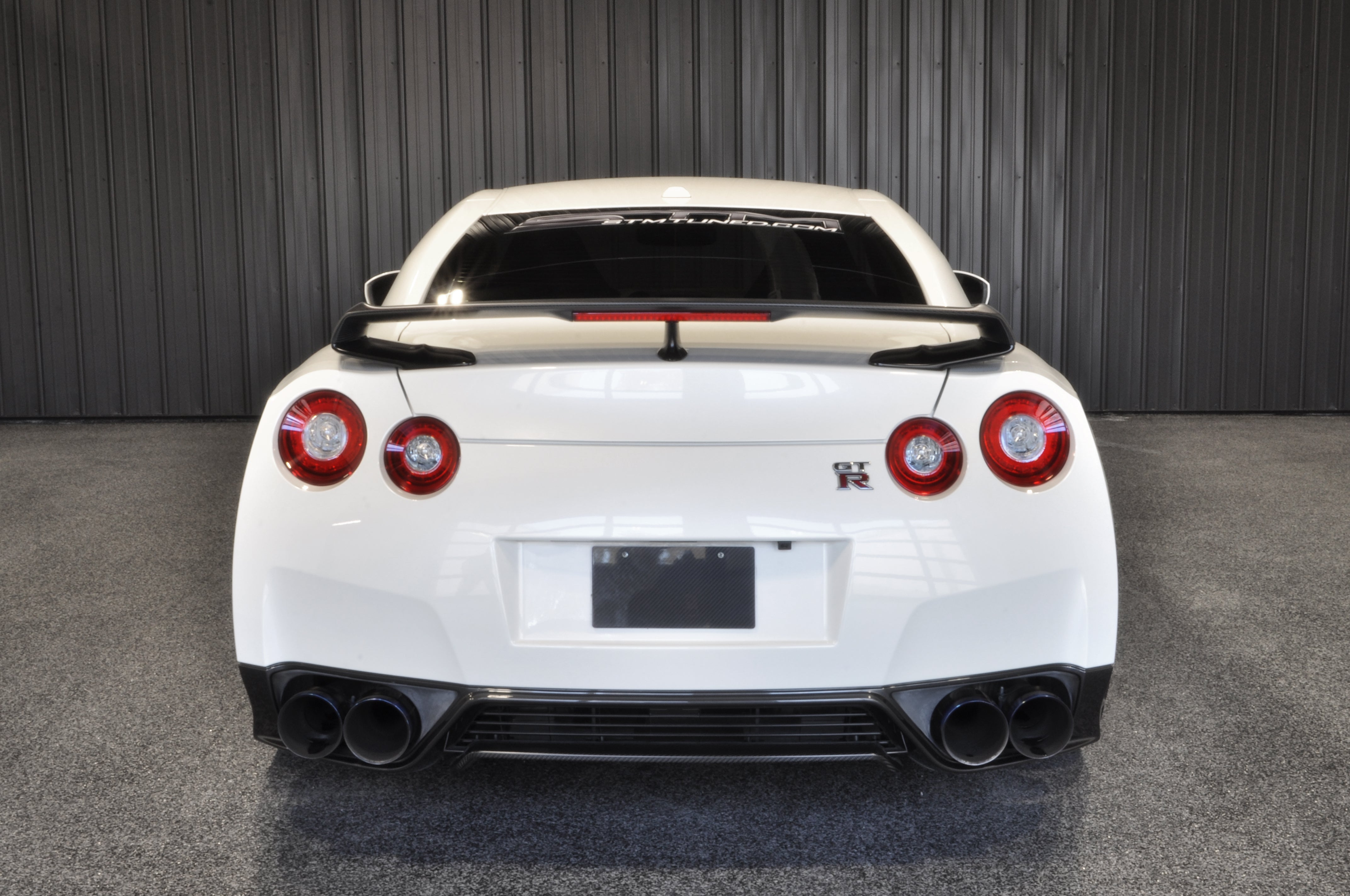 2014 Nissan R35 GTR Pearl White For Sale – EK2 Exotics